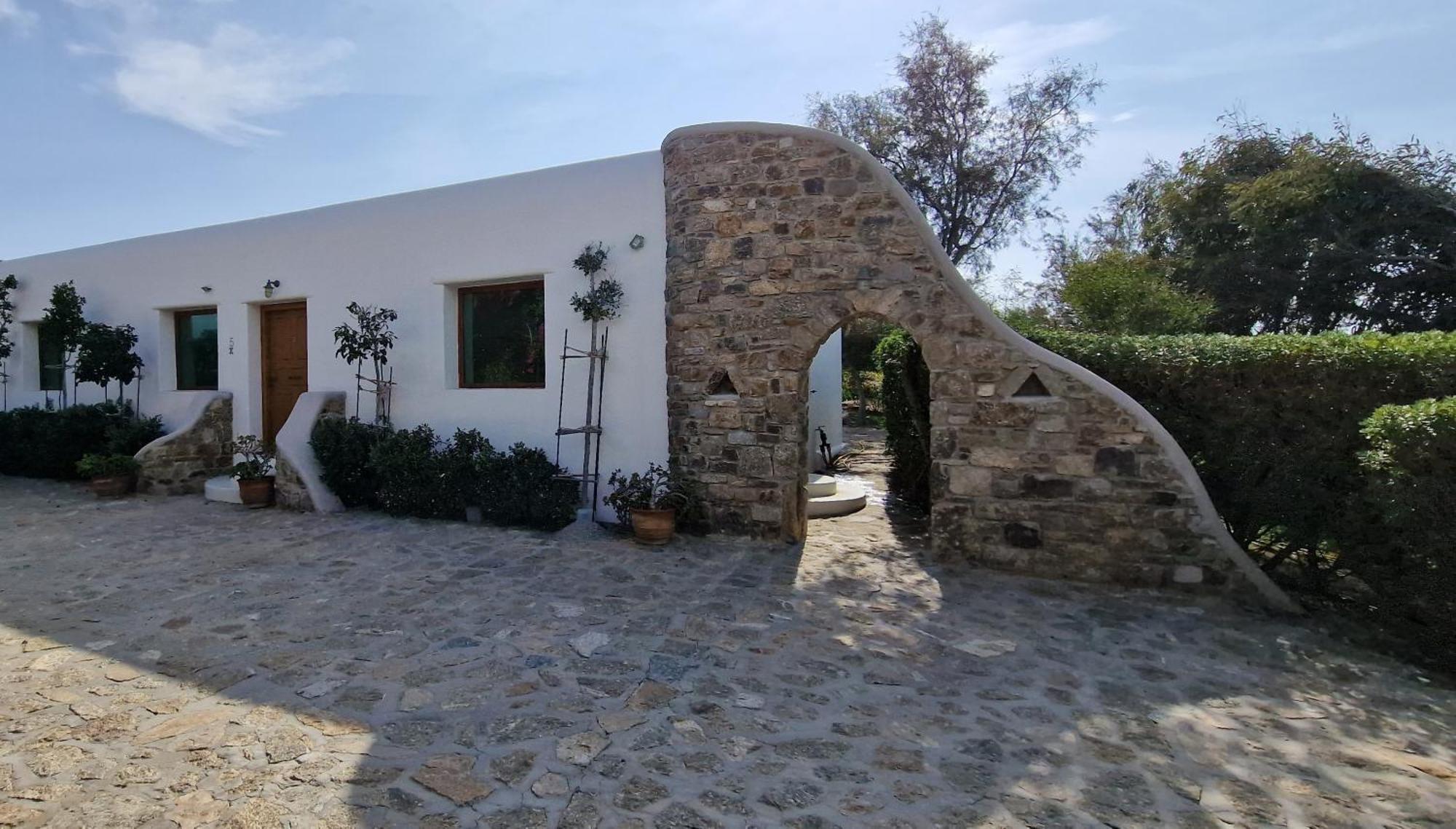 Divers House Agrari  Extérieur photo