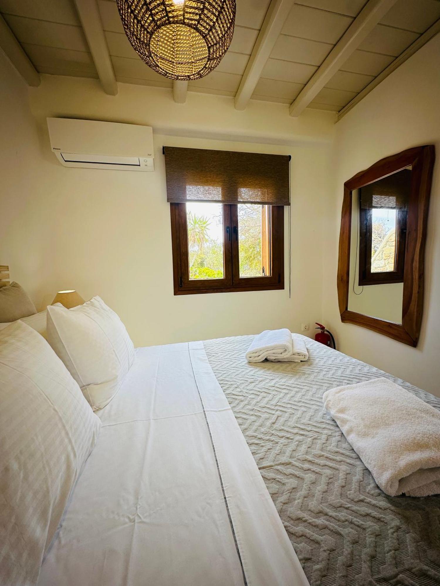 Divers House Agrari  Extérieur photo
