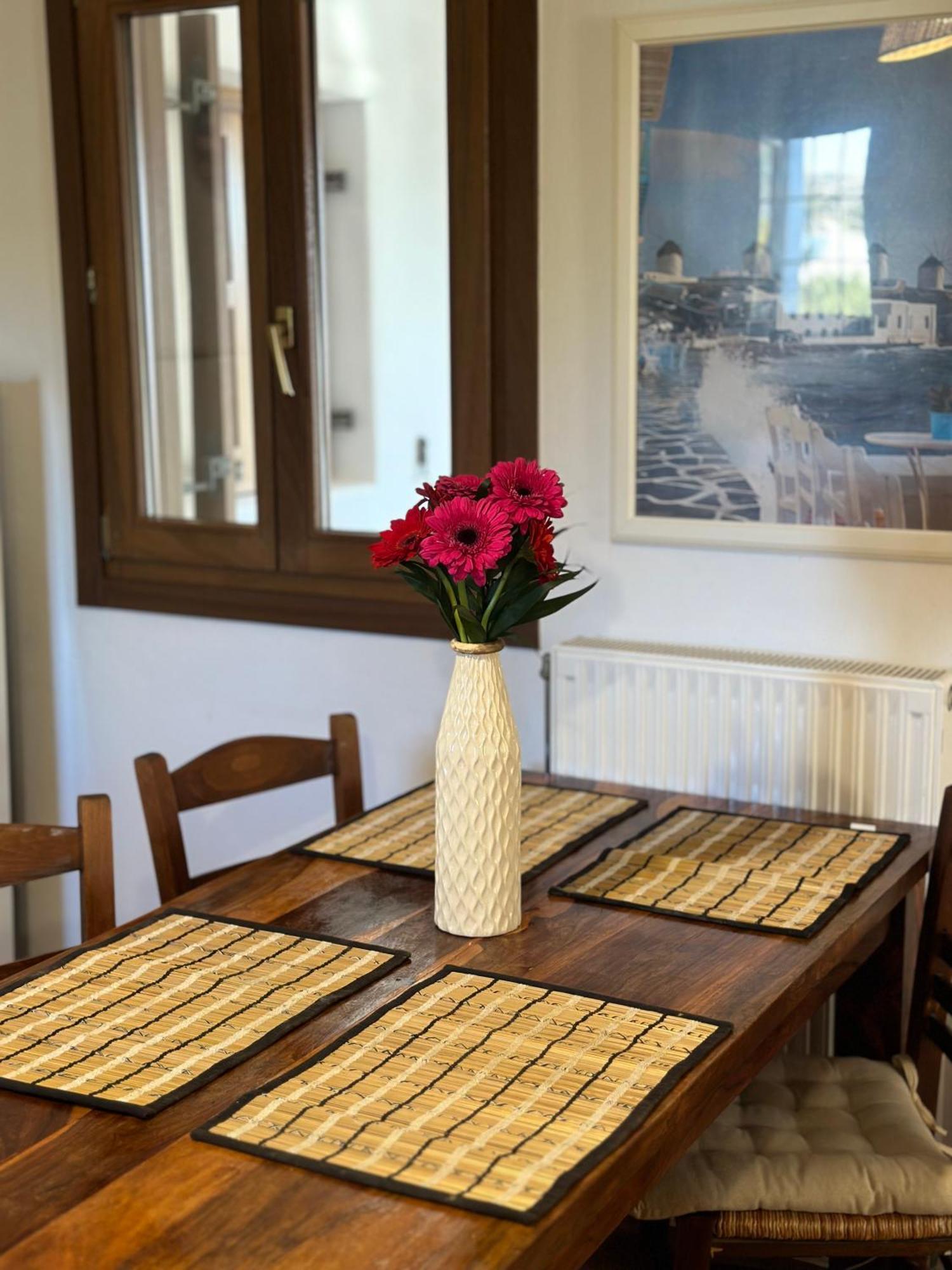 Divers House Agrari  Extérieur photo
