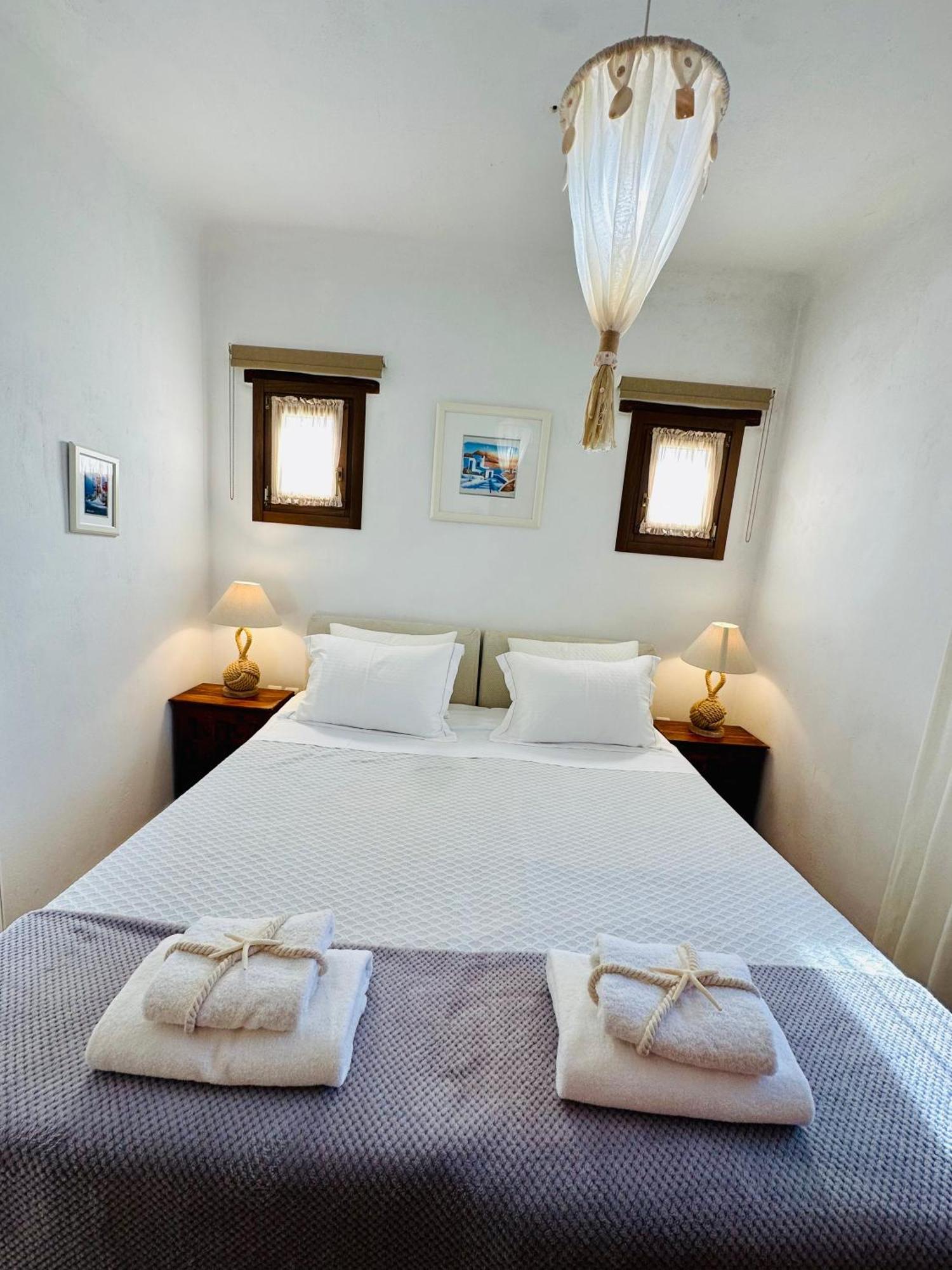 Divers House Agrari  Extérieur photo