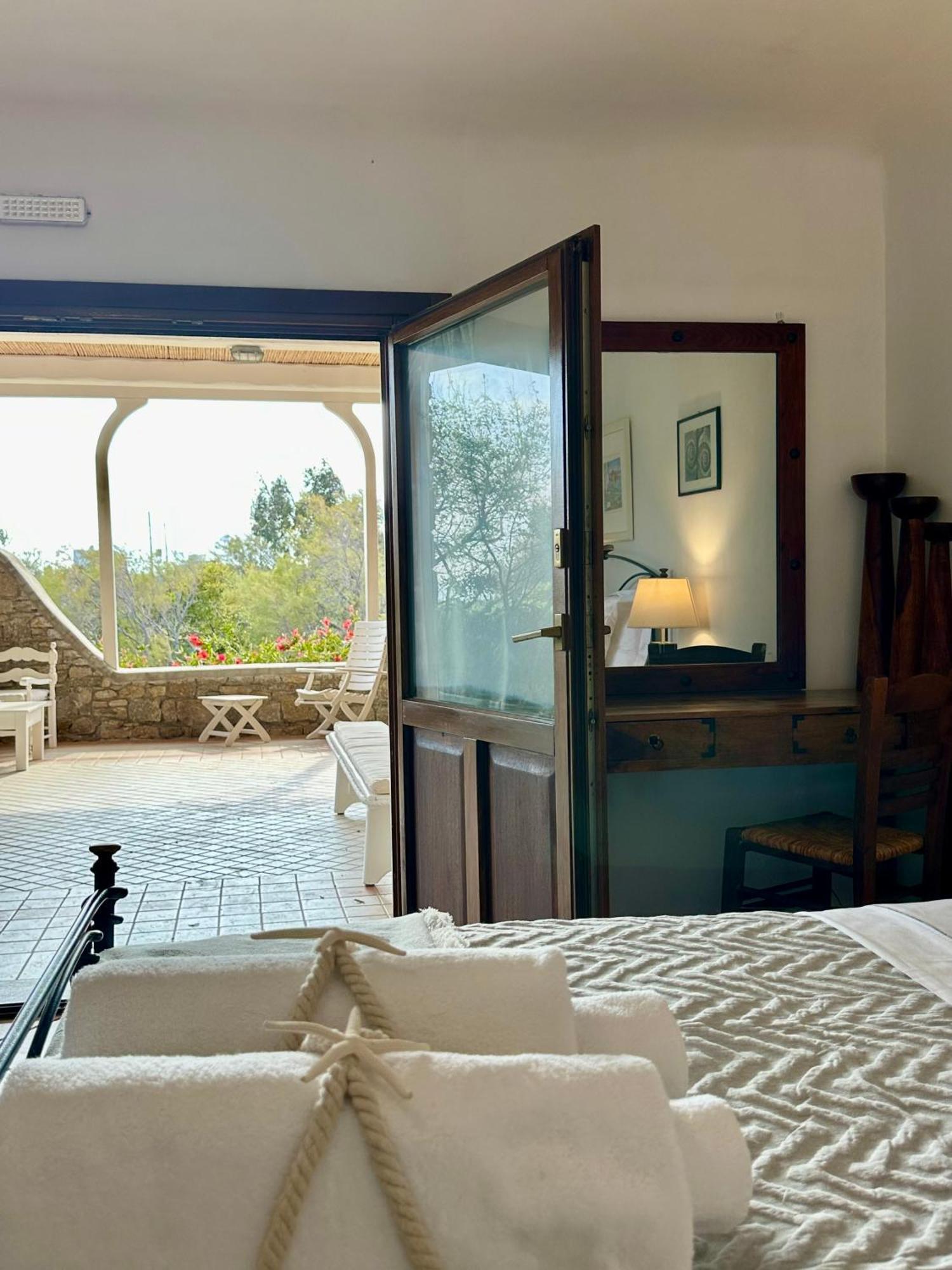 Divers House Agrari  Extérieur photo