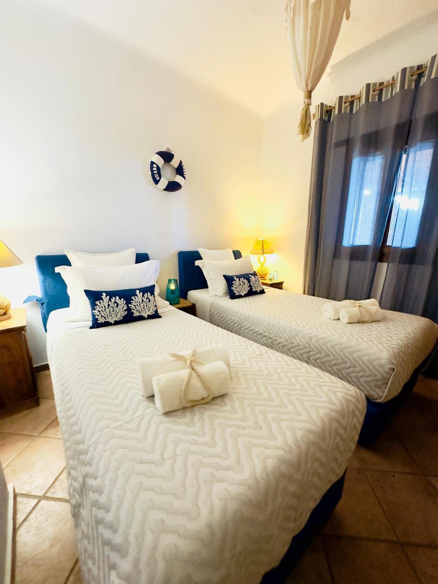 Divers House Agrari  Extérieur photo