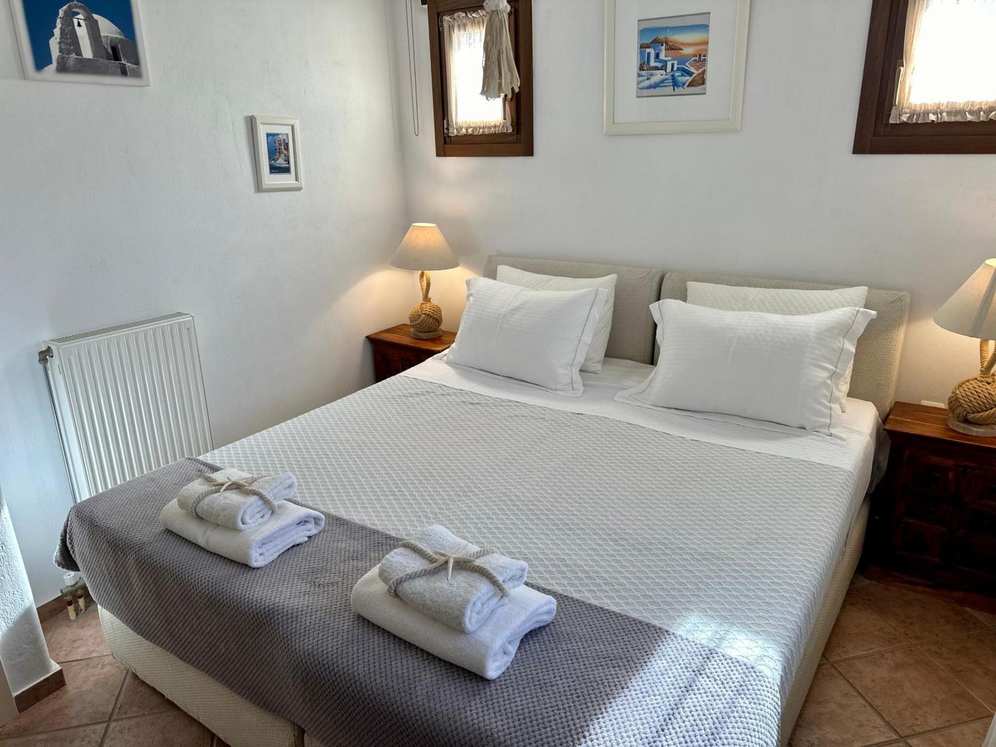 Divers House Agrari  Extérieur photo